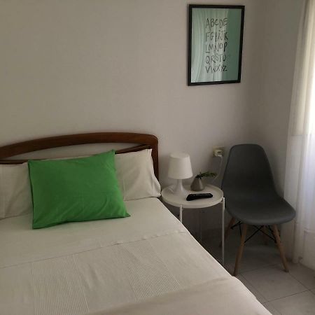 Pension Rosalia De Castro Hotel Foz Exterior photo