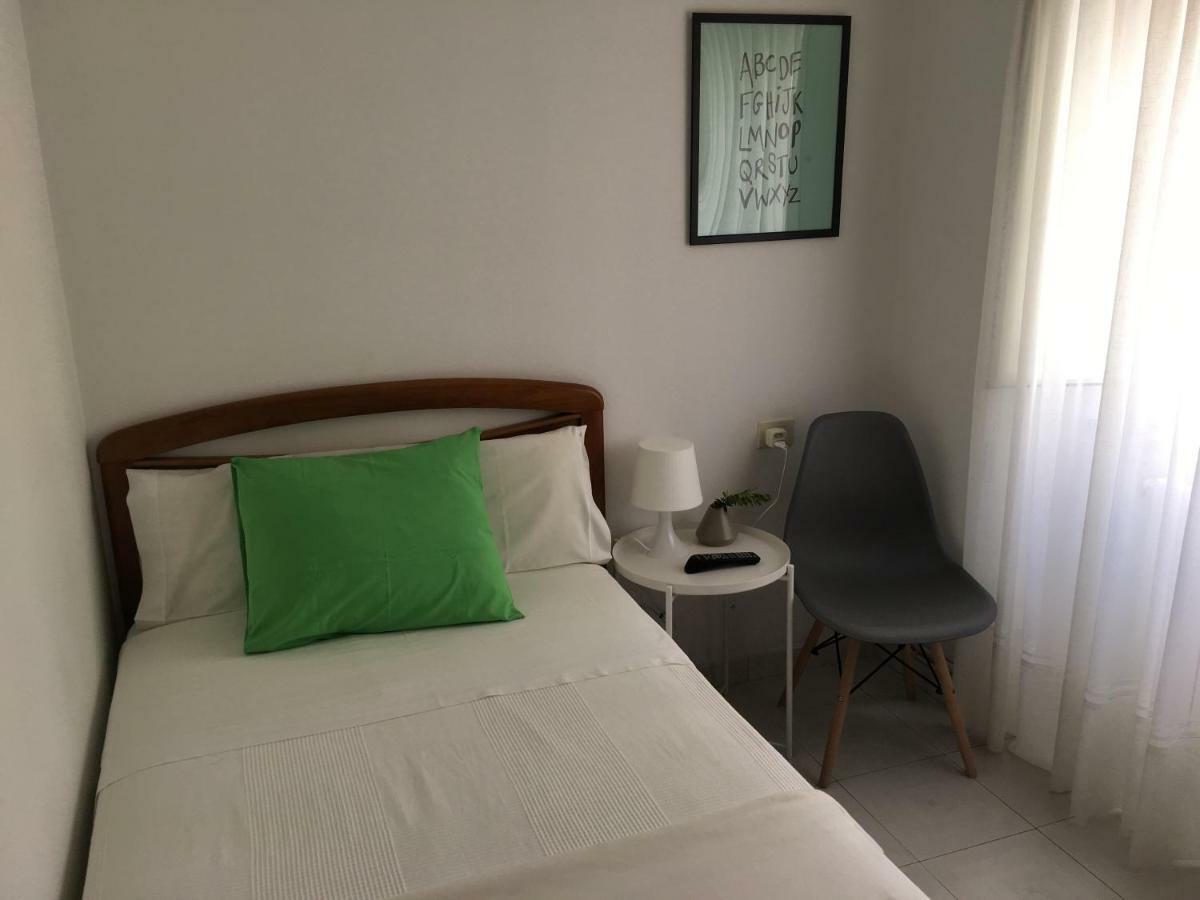 Pension Rosalia De Castro Hotel Foz Exterior photo